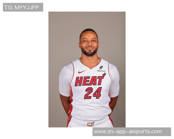 阿德巴约期待鲍威尔进化为全新得分机器展现个人魅力 阿德巴约期待鲍威尔进化为全新得分机器展现个人魅力